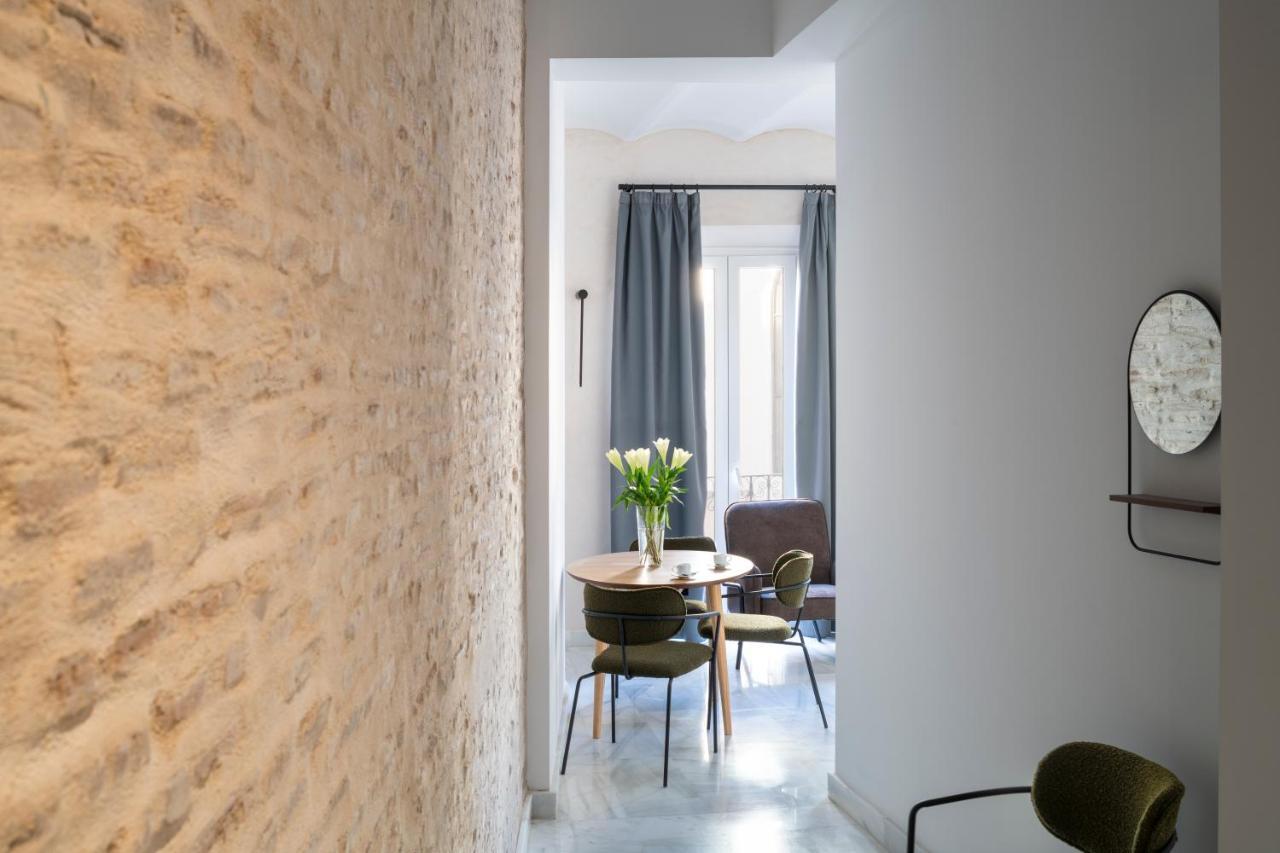 Magno Apartments San Gil - Shared Jacuzzi Seville Exterior photo